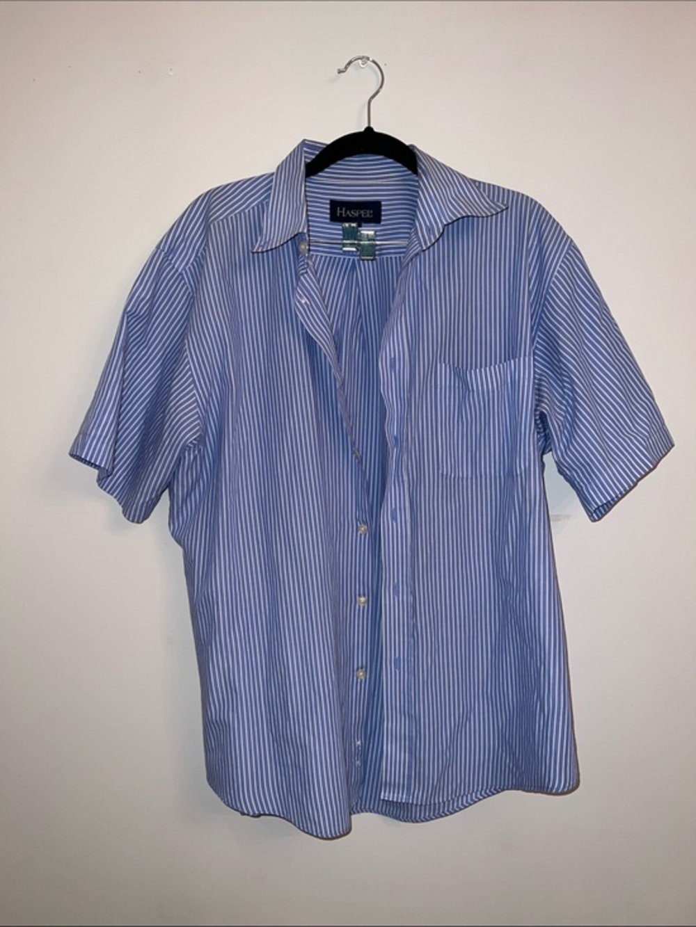 Haspel Blue and White Striped Short-Sleeve Button-Down Shirt